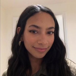 Meet your Posher, Olivia